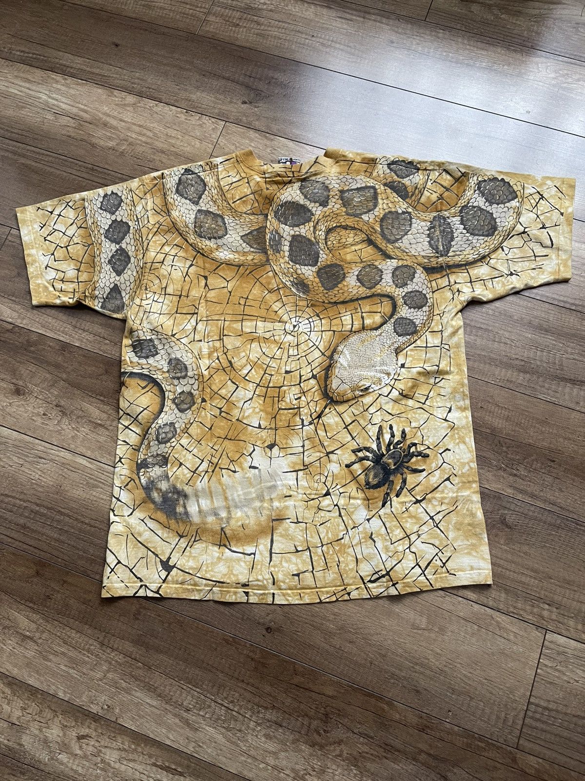 Liquid Blue 1996 Liquid Blue Snake Scorpion Vintage T-Shirt Tee Size US L / EU 52-54 / 3 - 6 Thumbnail