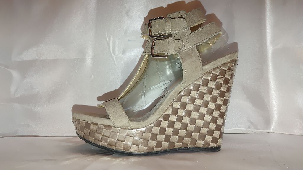 Stuart Weitzman Stuart Weitzman The Teaque "Stunning" Wedge Sandal Size 6.5 Size US 6.5 / IT 36.5 - 2 Thumbnail