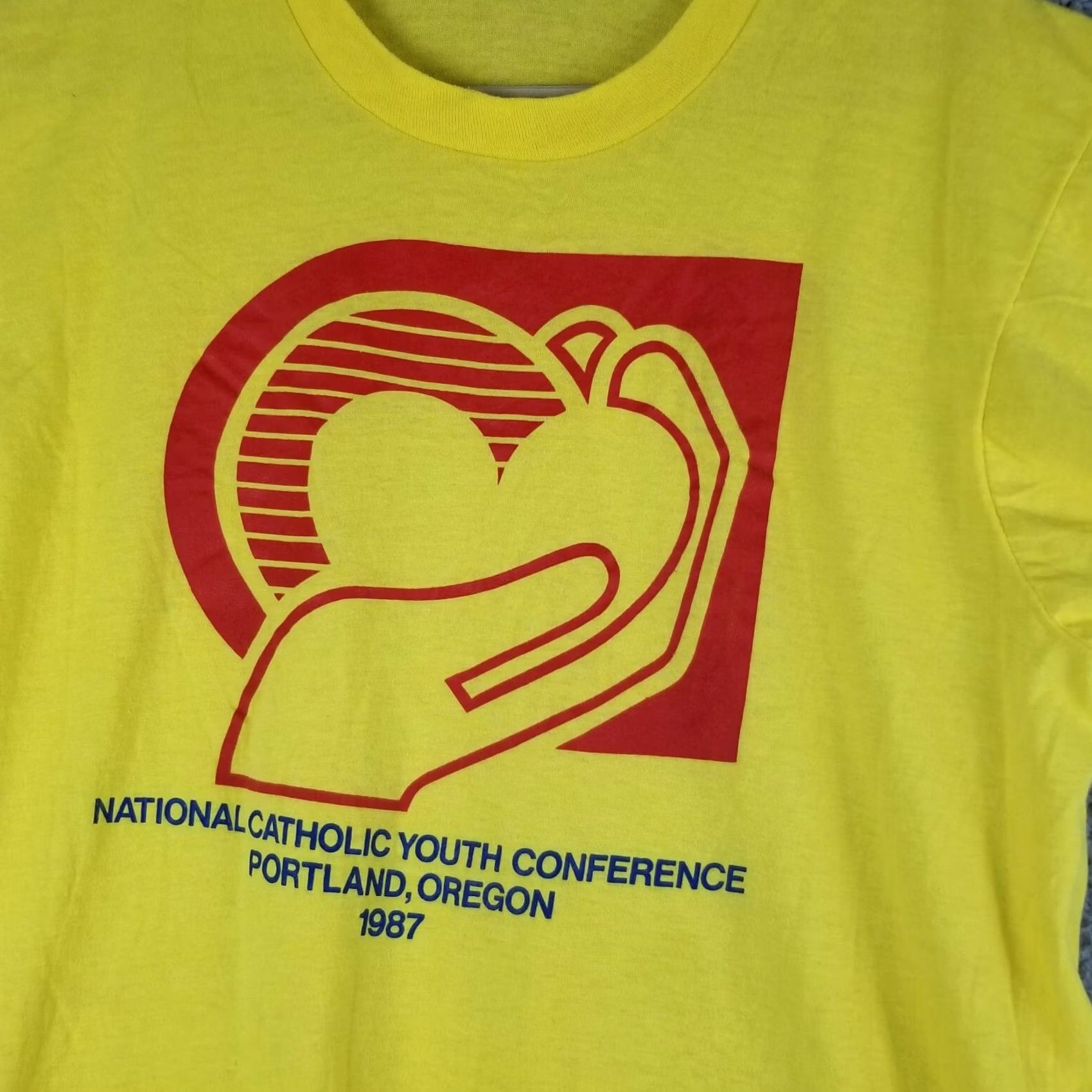 Vintage VTG 1987 Jesus T-Shirt M Adult Yellow Cotton Screen Stars Short Sleeve Crew Neck Unisex Catholics Logo 80s Religion God Jesus Portland OR Size US M / EU 48-50 / 2 - 2 Thumbnail