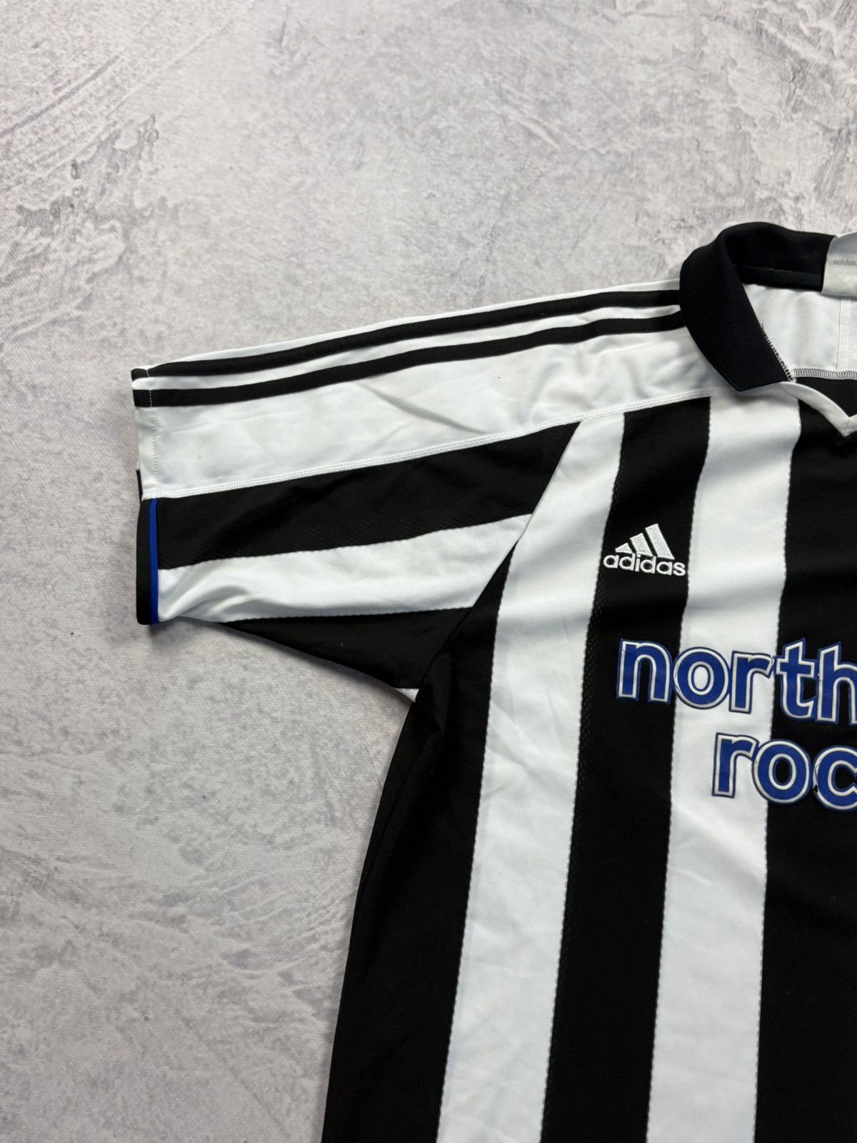 Adidas Newcastle United 03/05 Football Jersey retro premier League Size US M / EU 48-50 / 2 - 3 Thumbnail