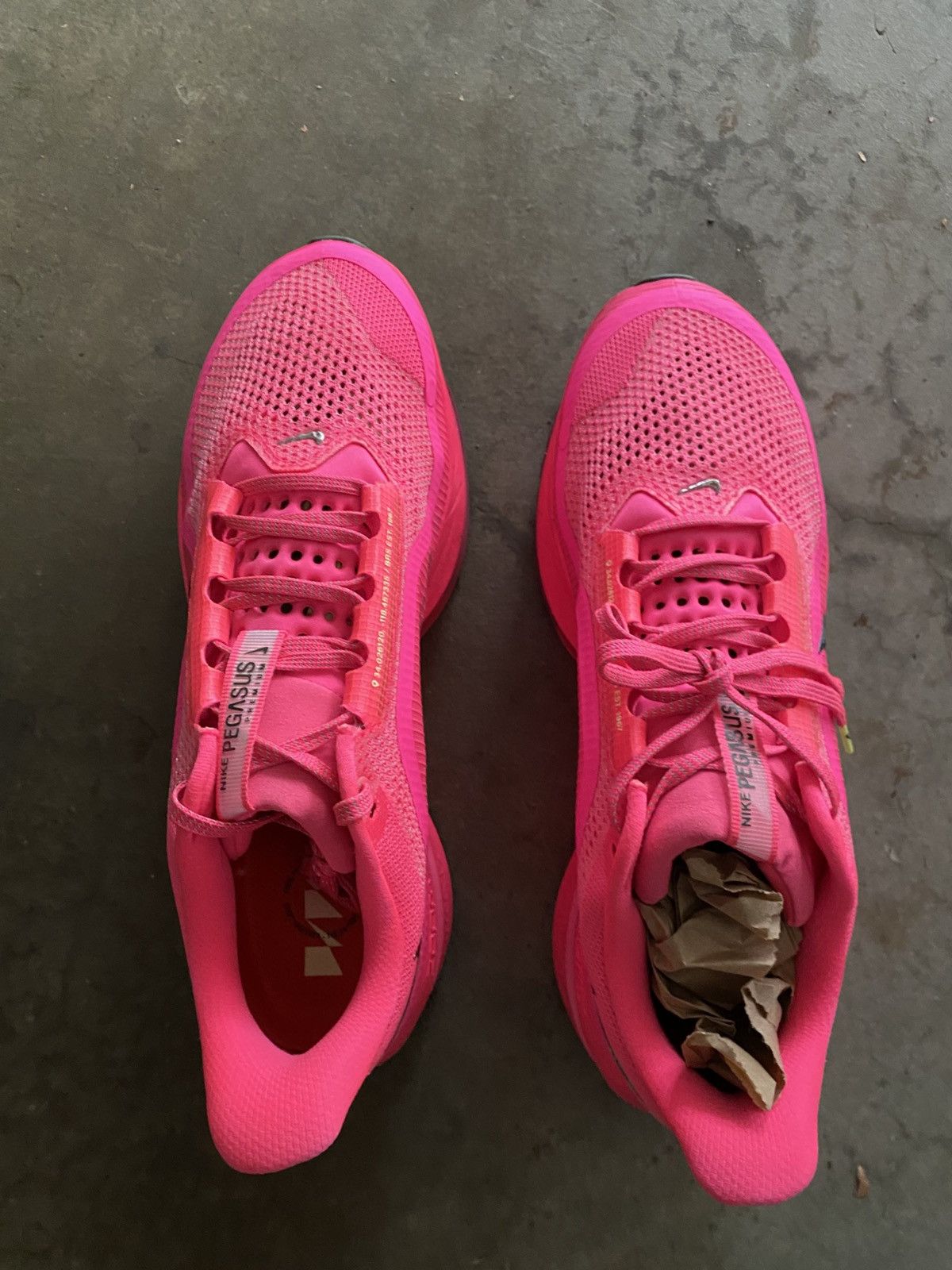 Nike Nike Air Zoom Pegasus Premium Hyper Pink Size US 11 / EU 44 - 2 Thumbnail