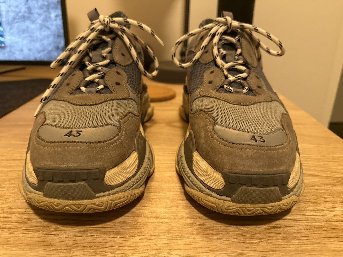 Balenciaga Balenciaga Triple S Grey Size 43 - No Reissue Made in Italy Size US 10 / EU 43 - 11 Thumbnail