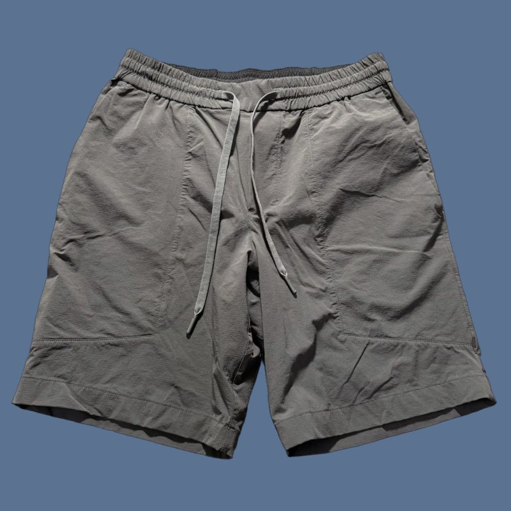 Lululemon Lululemon Shorts Men Athletic Gray 8.5” Inseam M Regular Drawstring Bowline Ripstop Stretch Gym Running Size US 31 - 1 Thumbnail