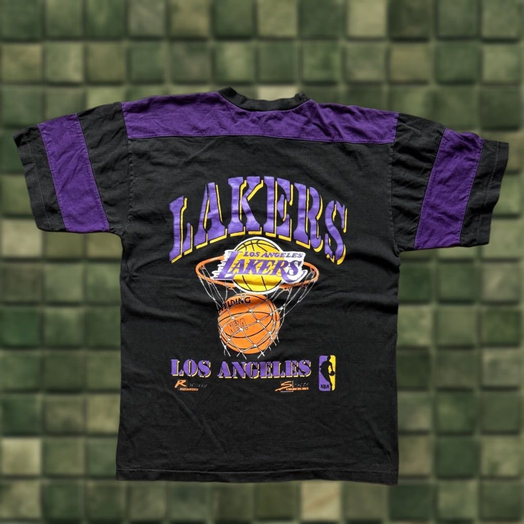 Vintage VINTAGE Los Angeles Lakers All Over Print T-Shirt Miller M L Black Nike? Size US L / EU 52-54 / 3 - 1 Thumbnail