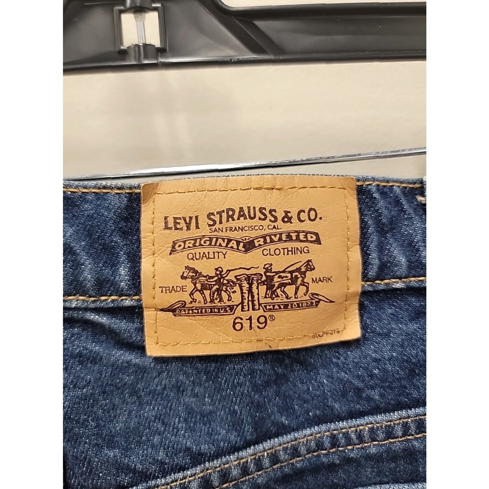 Levi's VINTAGE Levi Strauss ORANGE TAB 619 Jeans Mens 42x34 Denim Blue Regular Straight 90s USA Logo Size US 42 / EU 58 - 3 Thumbnail