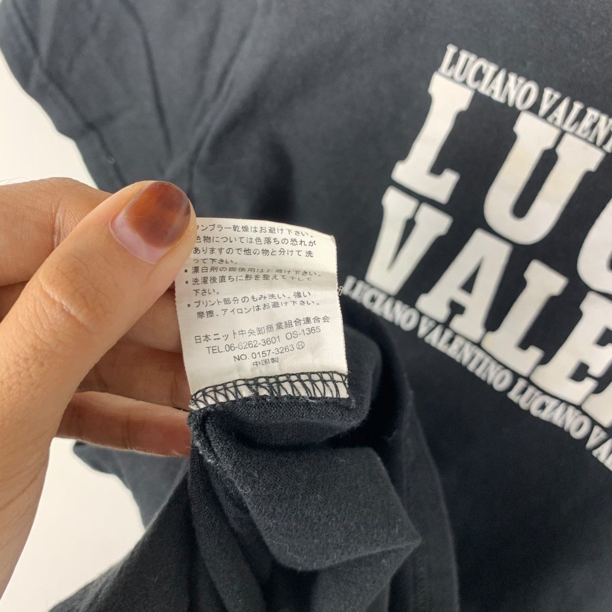 Other Vintage LUCIANO VALENTINO ITALY Center Logo Tee Shirt Top Size L / US 10 / IT 46 - 10 Thumbnail