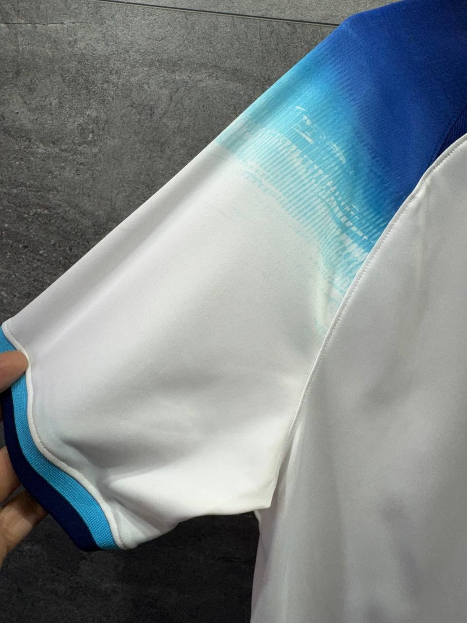 Nike ENGLAND 2022 HOME SHIRT FOOTBALL SOCCER JERSEY NIKE Size US L / EU 52-54 / 3 - 18 Thumbnail