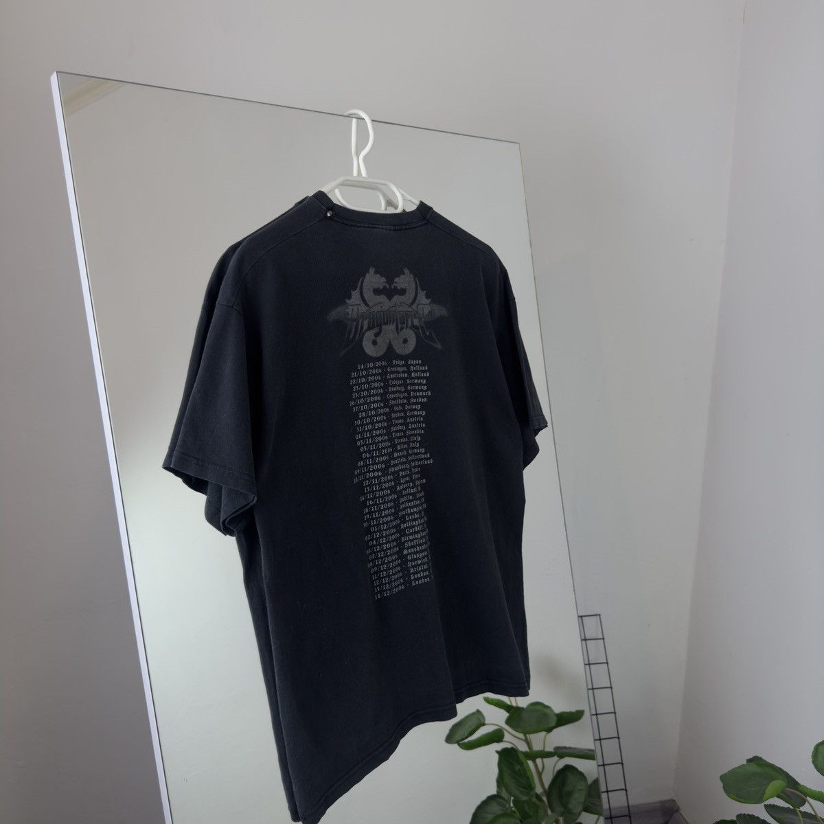 Band Tees Dragon Force Vintage 2006 Tour Rock Tee Size US M / EU 48-50 / 2 - 2 Thumbnail