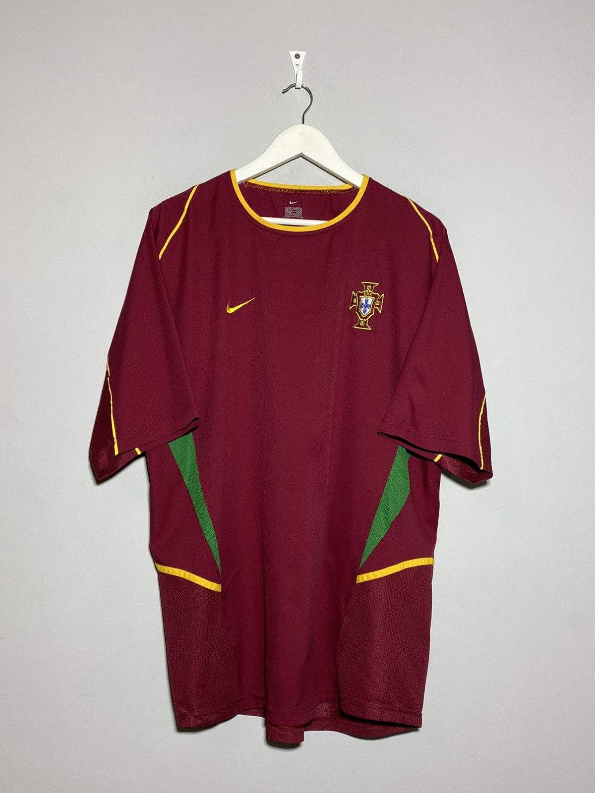 Nike 2002 Portugal National Team Home Soccer Jersey Size US XL / EU 56 / 4 - 1 Thumbnail