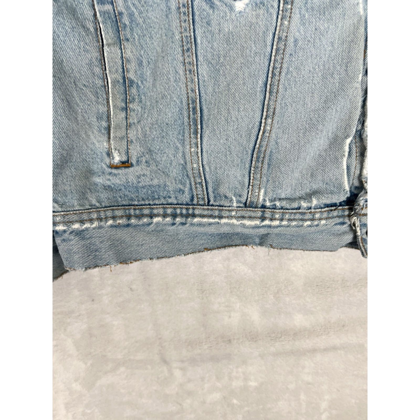 Express VINTAGE Express Jeans Jacket Mens Large Blue Denim Distressed Raw Hem 90s Size US 33 - 4 Thumbnail