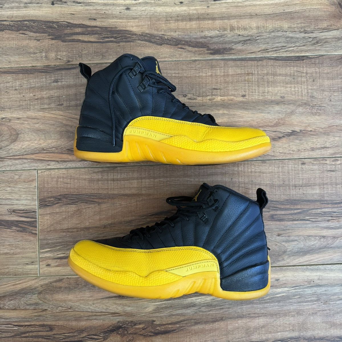 Jordan Brand Jordan 12 Retro black yellow basketball shoes Size 7 Size US 7 / EU 40 - 1 Thumbnail