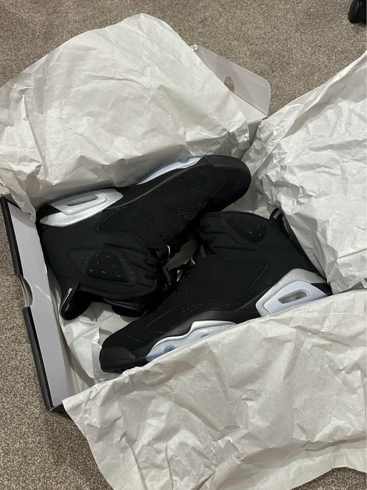 Nike Nike Air Jordan’s retro 6s Size US 11 / EU 44 - 7 Thumbnail