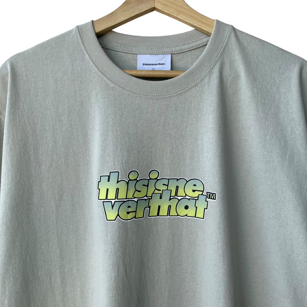 thisisneverthat Thisisneverthat Seoul SS24 Gradient OL-Logo Tee Size US L / EU 52-54 / 3 - 3 Thumbnail