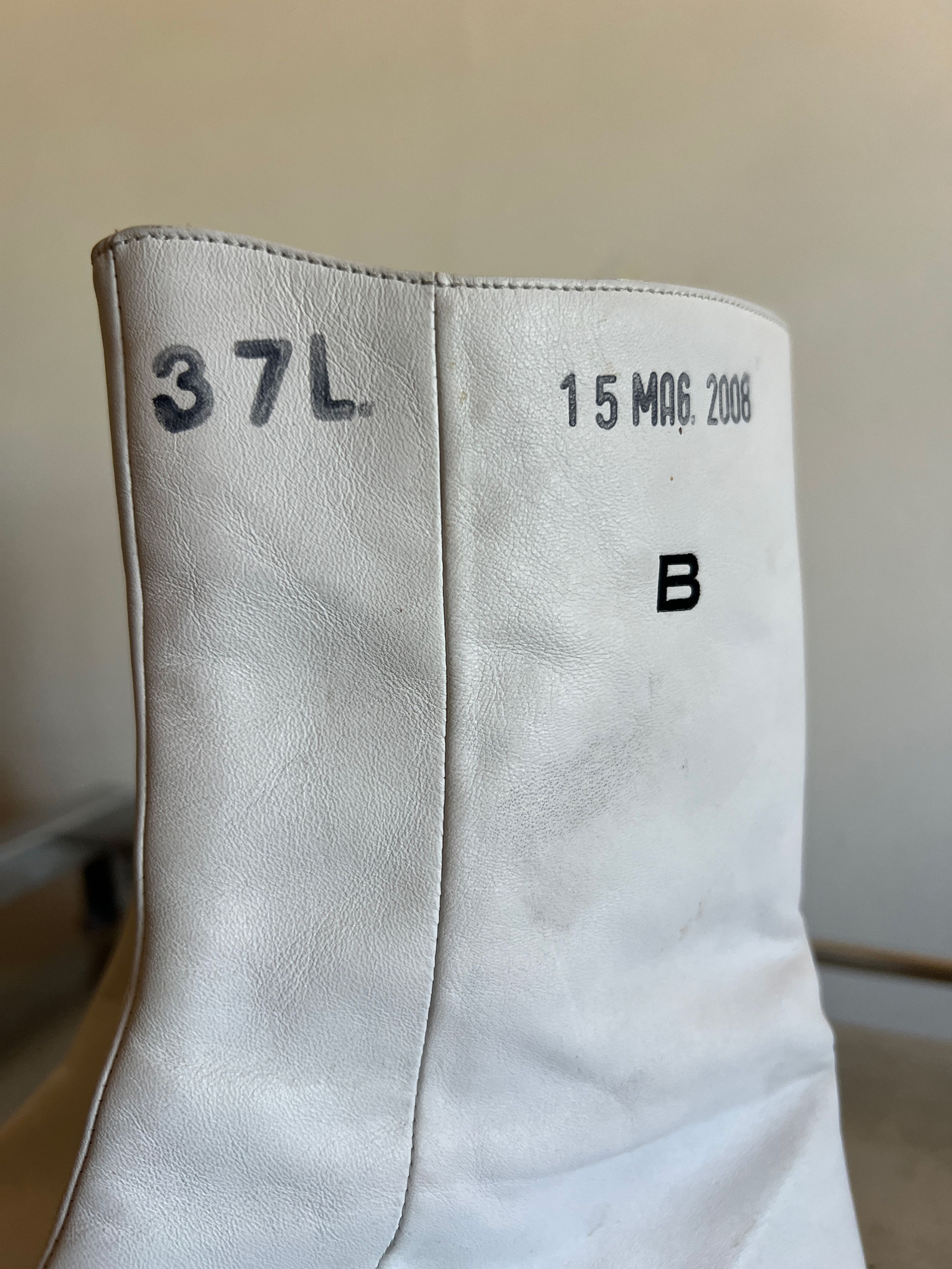 Other Biography by Engels-Strijbol White Leather Boots Size 37 Size US 7 / IT 37 - 8 Thumbnail