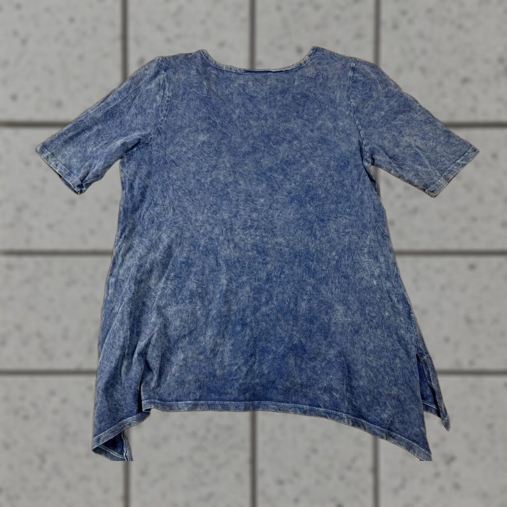 Vintage NWT Def Leppard Skull Women’s Shirt Indigo Size Medium Blue Crew Neck Short Sleeve Blouse Women M Skull NWT Size M / US 6-8 / IT 42-44 - 1 Thumbnail
