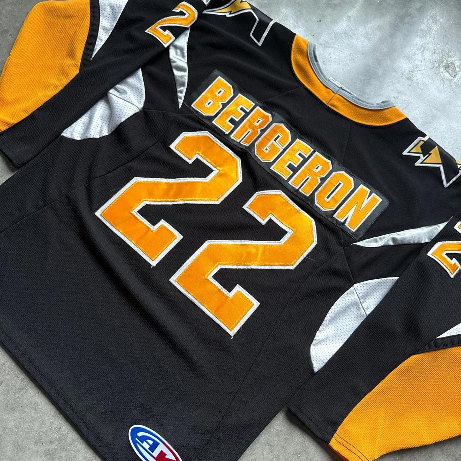 Other Vintage 90s Bergeron Thunder Hockey Jersey Size US M / EU 48-50 / 2 - 4 Thumbnail