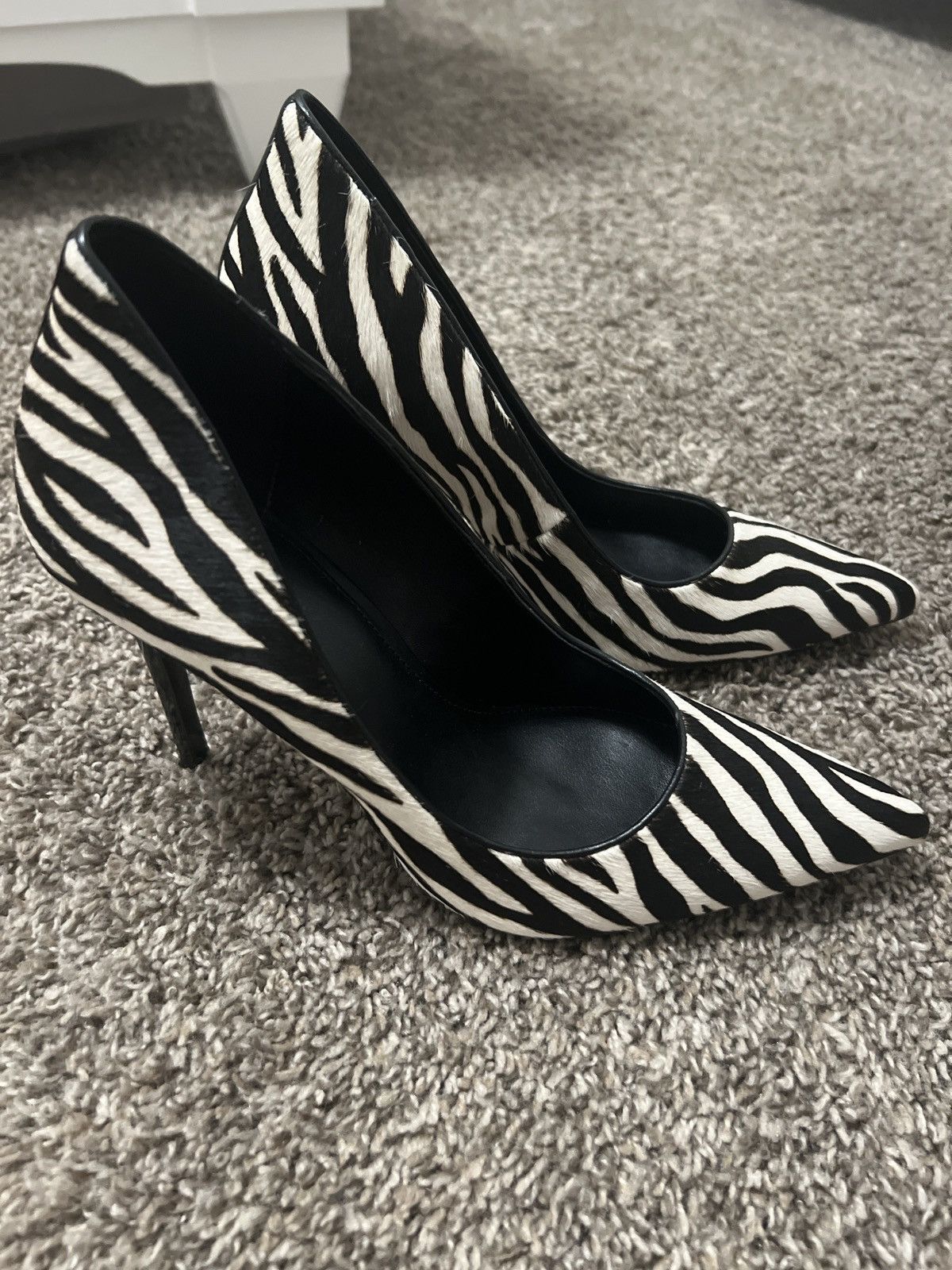 Michael Kors Zebra Print Size US 8 / IT 38 - 1 Thumbnail