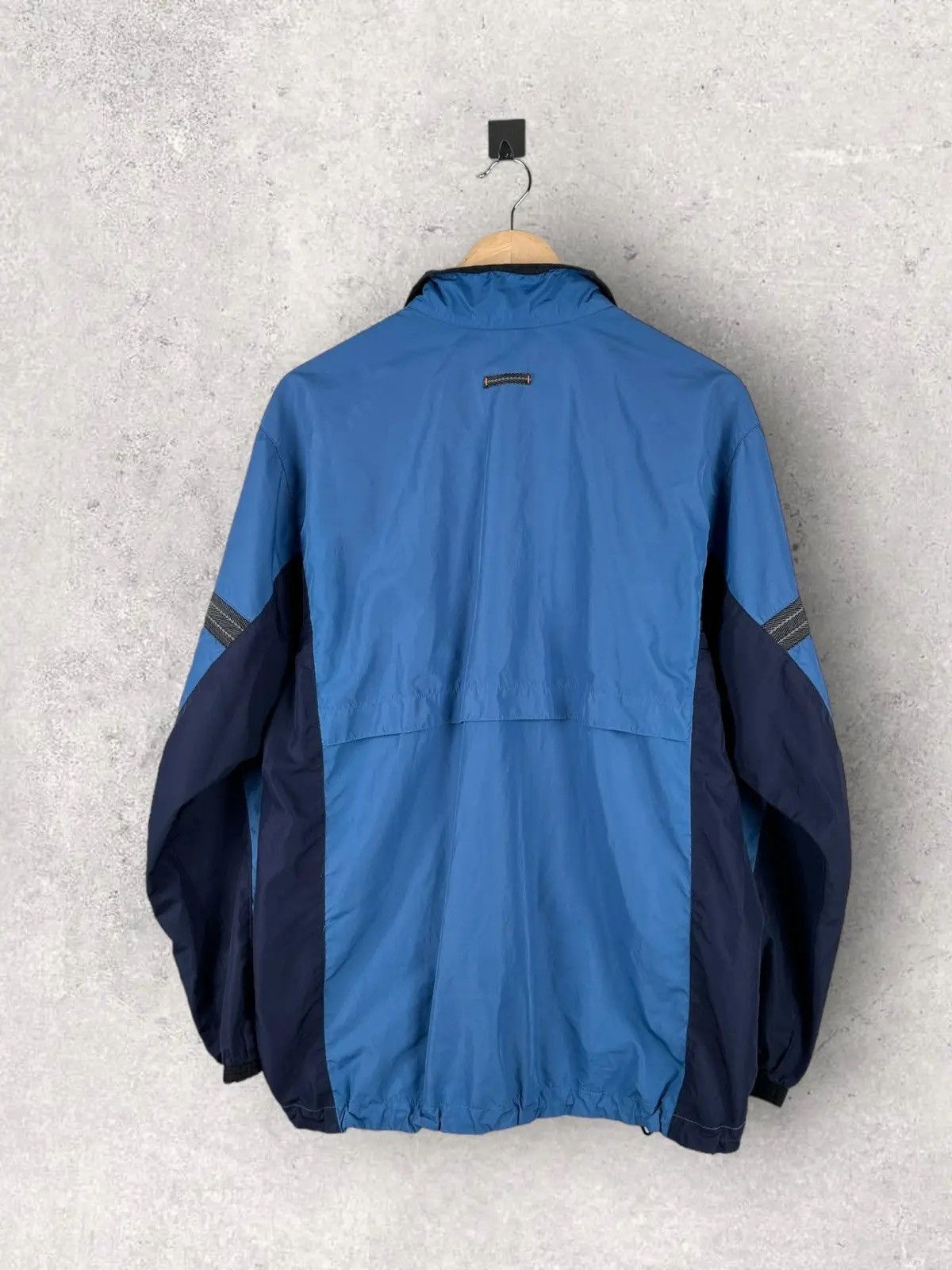 Nike Vintage Y2k Nike Lightweight Jacket Streetwear Size US M / EU 48-50 / 2 - 3 Thumbnail