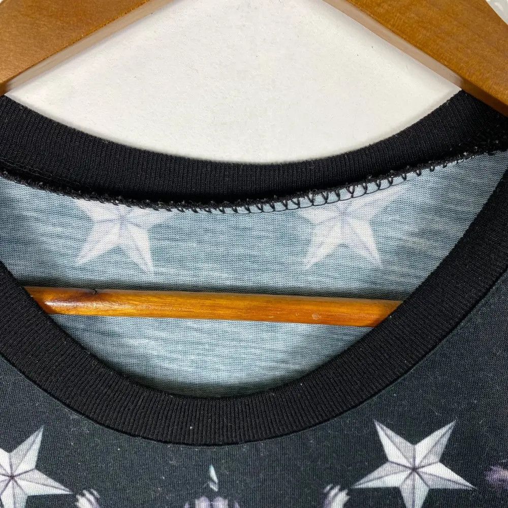 Japanese Brand Shark & Mermaid Graphic Tee Shirt Small Size Like Givenchy Size US S / EU 44-46 / 1 - 5 Thumbnail