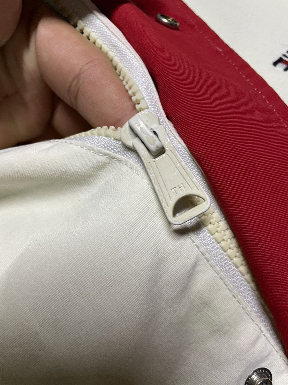 Tommy Hilfiger × Vintage Tommy Hilfiger combine bigflag white sportwear jacket Size US L / EU 52-54 / 3 - 7 Thumbnail