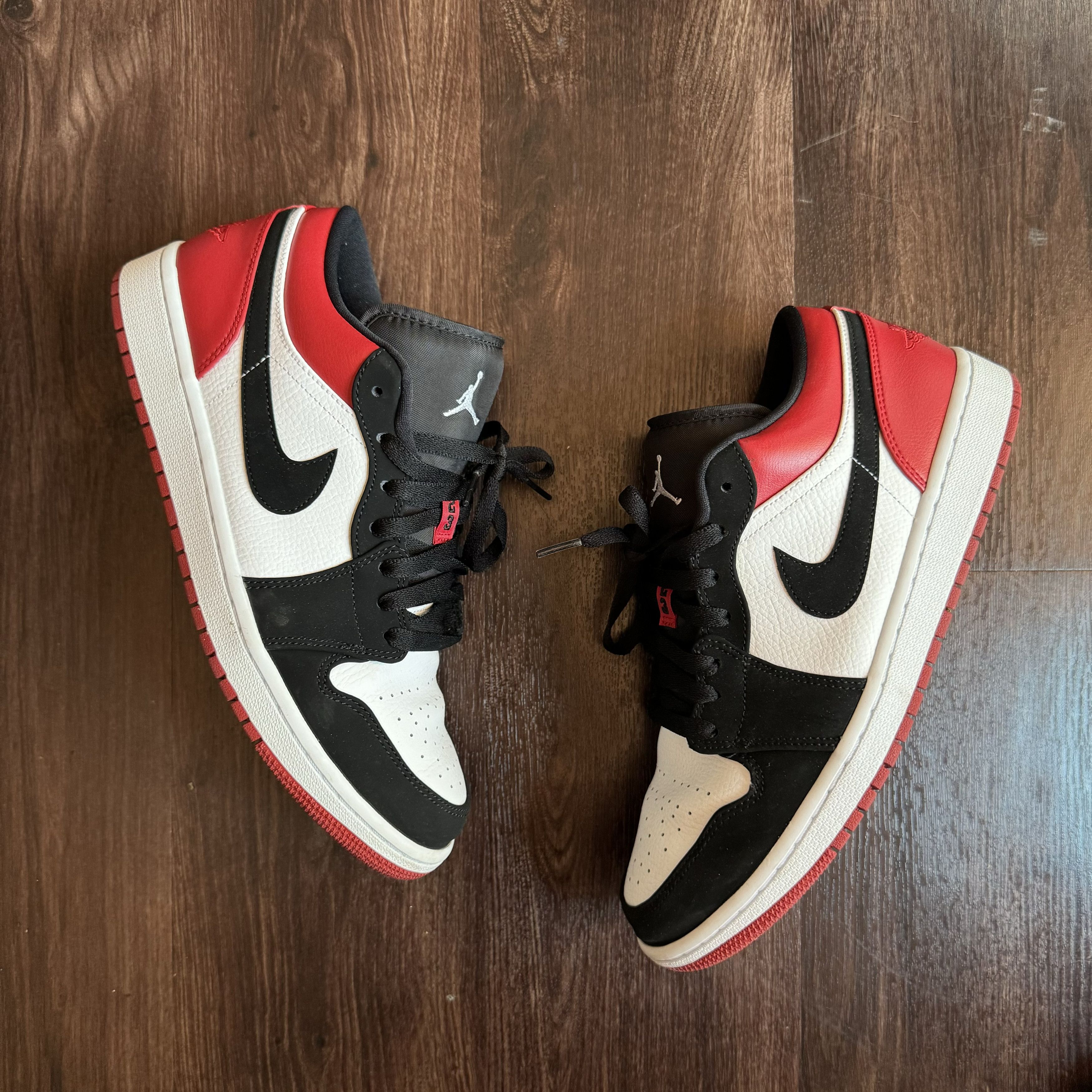 Jordan Brand Air Jordan 1 Low (Black Toe) Size US 10.5 / EU 43-44 - 2 Thumbnail
