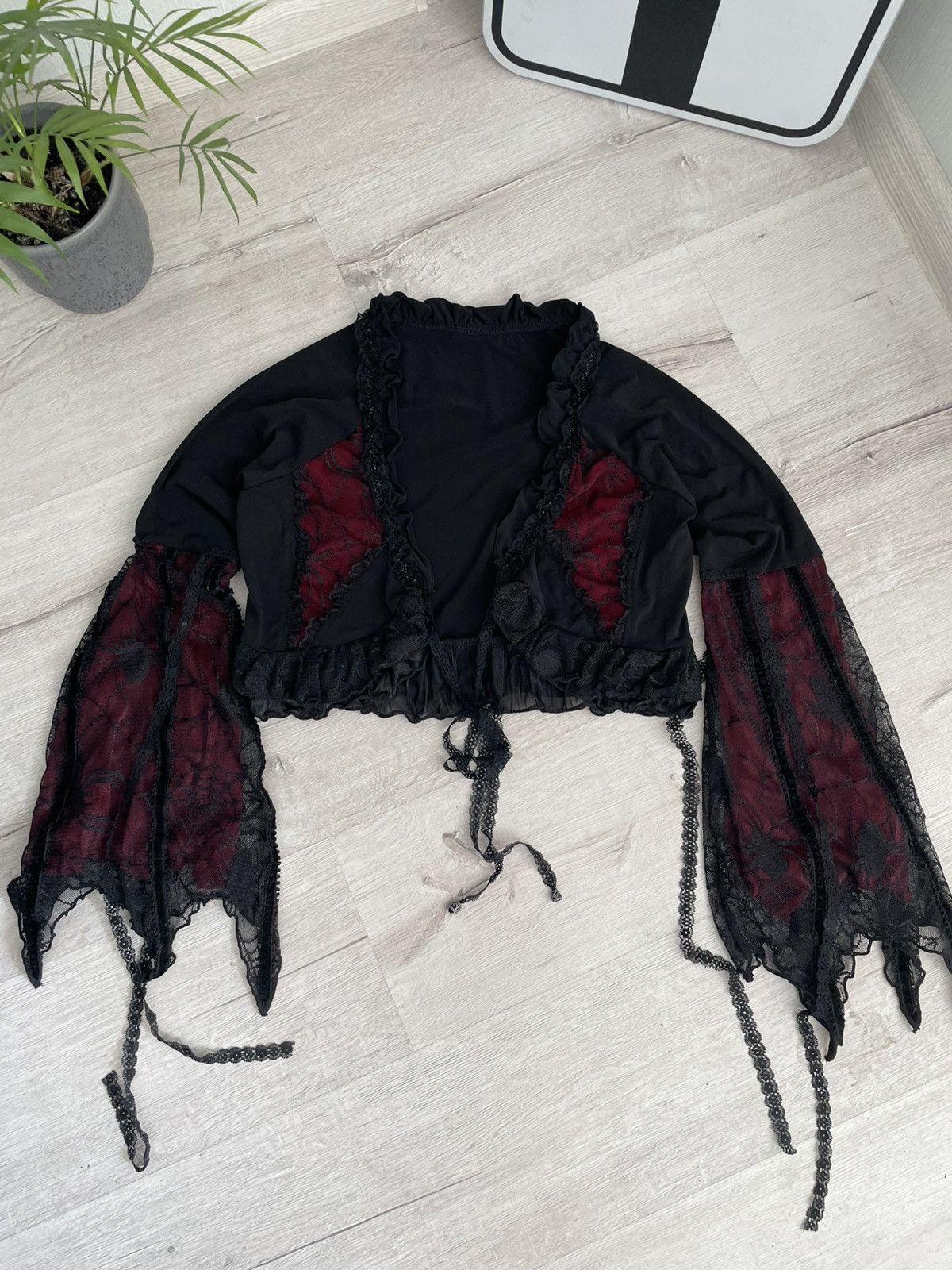 If Six Was Nine × Seditionaries Widow Gothic Lace Shrug – Bell Sleeves & Spider Web Detail Size S / US 4 / IT 40 - 3 Thumbnail
