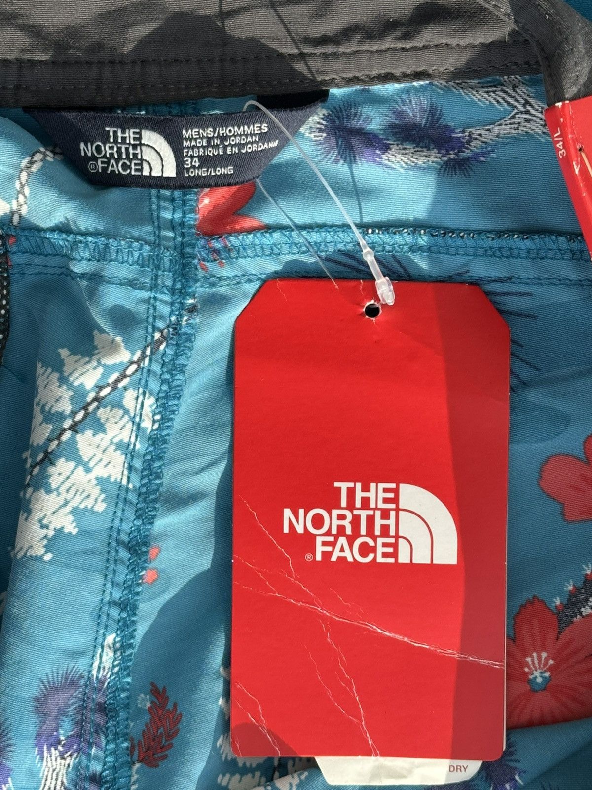 The North Face The North Face Men's Class V board shorts. Size US 34 / EU 50 - 16 Thumbnail