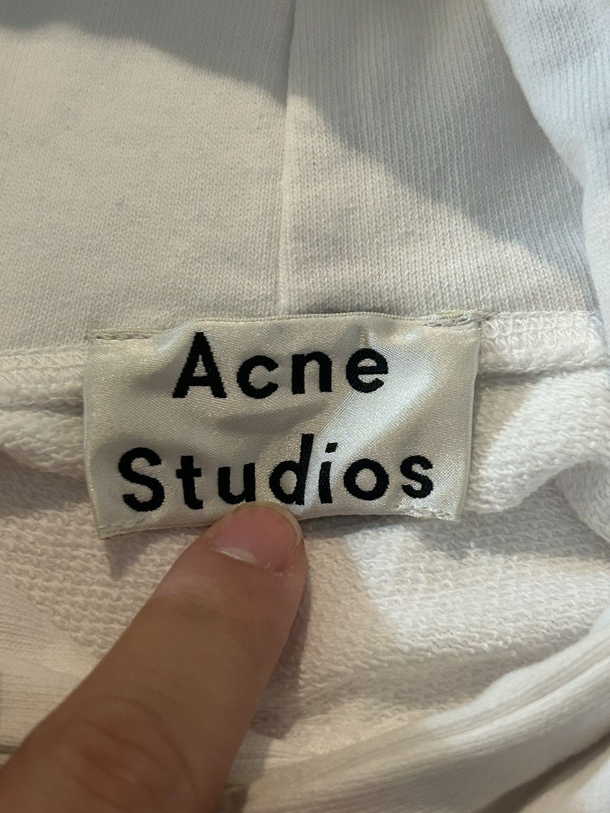 Acne Studios Cropped Boxy Logo Hoodie Size US XS / EU 42 / 0 - 5 Thumbnail