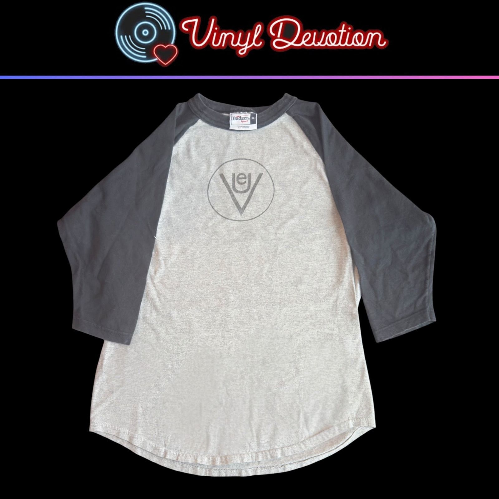 Band Tees Vue Band Y2K Vintage Gray Raglan T-Shirt Size M The Audience Size US M / EU 48-50 / 2 - 1 Thumbnail
