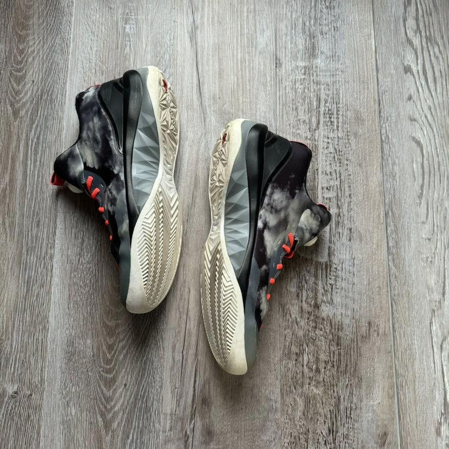 Reebok REEBOK •• ZPump The Pump Rise Cloud (12M) Size US 12 / EU 45 - 10 Thumbnail