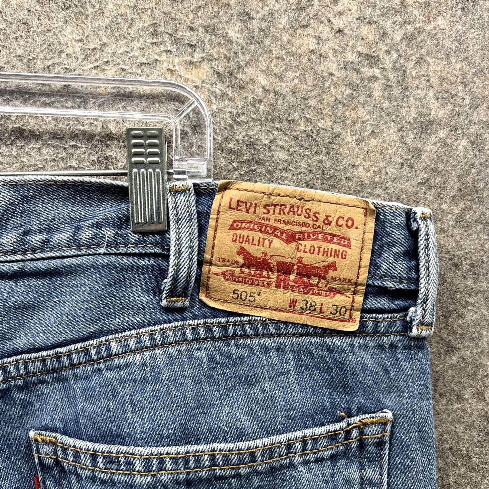 Levi's Levi's 505 Jeans Mens 38x30 Blue Straight Denim Medium Wash Casual Classic Distressed? No Size US 38 / EU 54 - 2 Thumbnail
