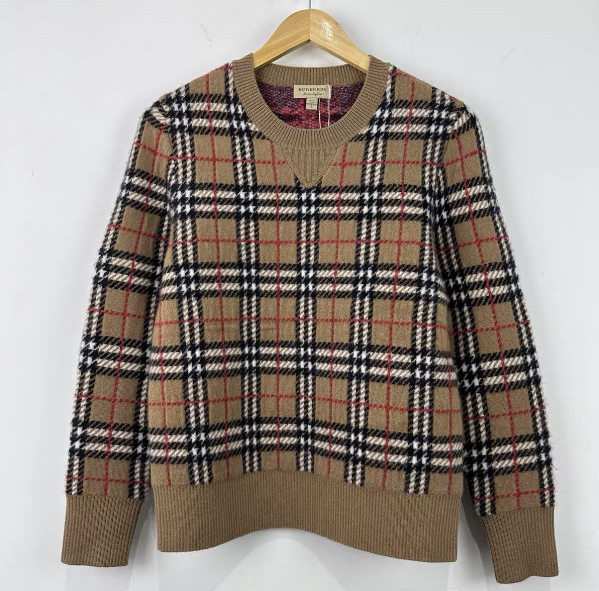 Burberry Burberry Classic Check Cashmere Sweater J42 Size S / US 4 / IT 40 - 1 Thumbnail