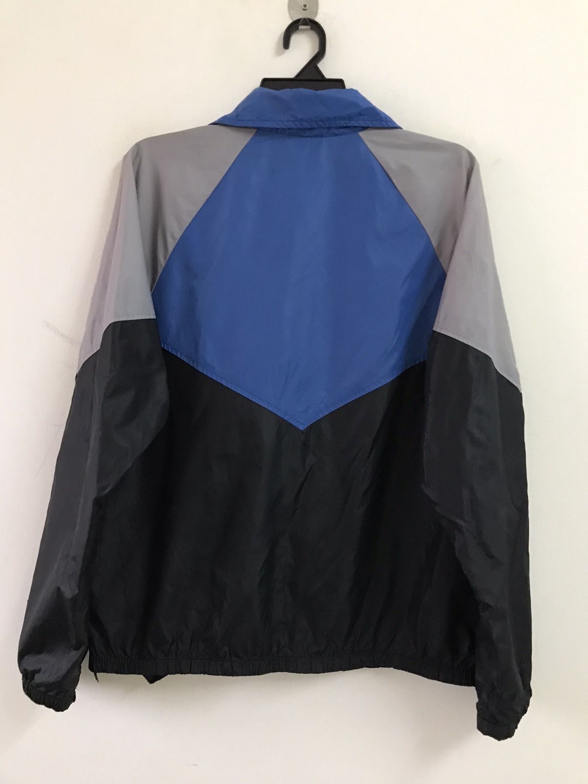 Nike × Vintage 90s Nike Embroidery Logo Windbreaker Jacket Size US L / EU 52-54 / 3 - 3 Thumbnail