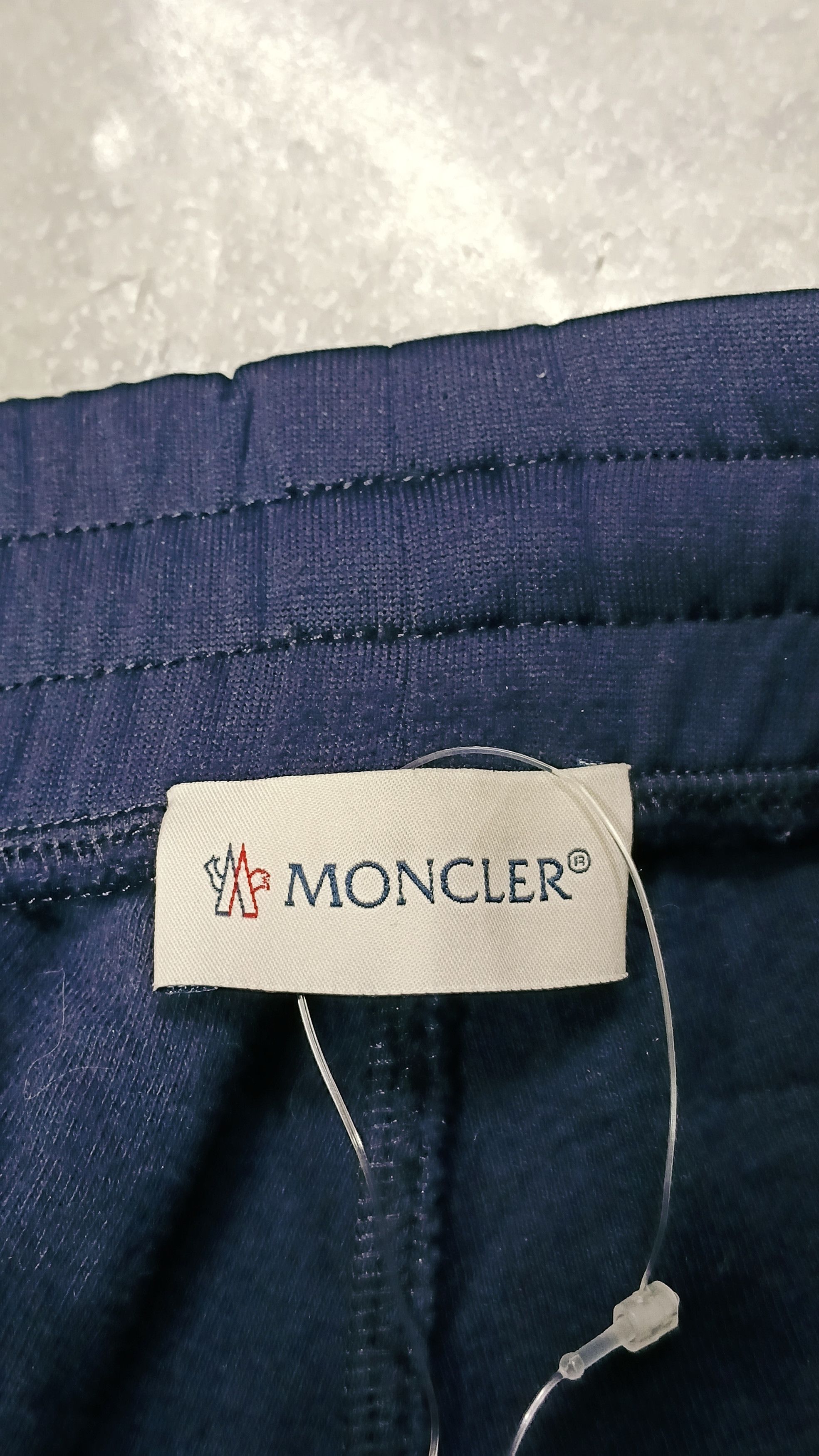 Moncler Rare Moncler Side Tape Pantalone Size US 30 / EU 46 - 11 Thumbnail