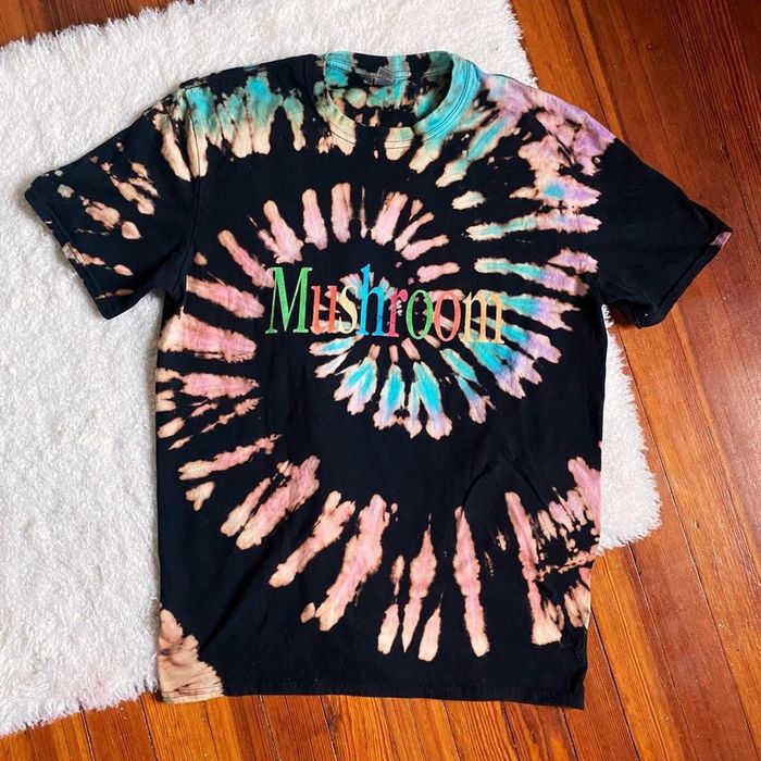 Bleached Tie Dye Apple Tee