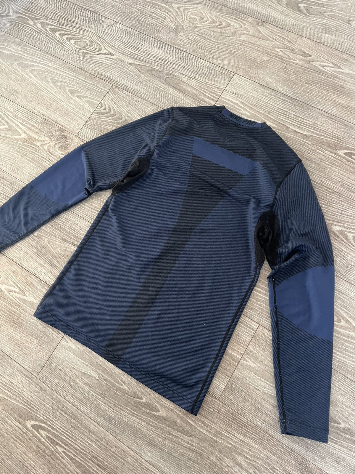 Designer × Nike ‼️Nike Pro Combat Thermo ball Gym Style Straight Long Sleeve‼️ Size US S / EU 44-46 / 1 - 18 Thumbnail