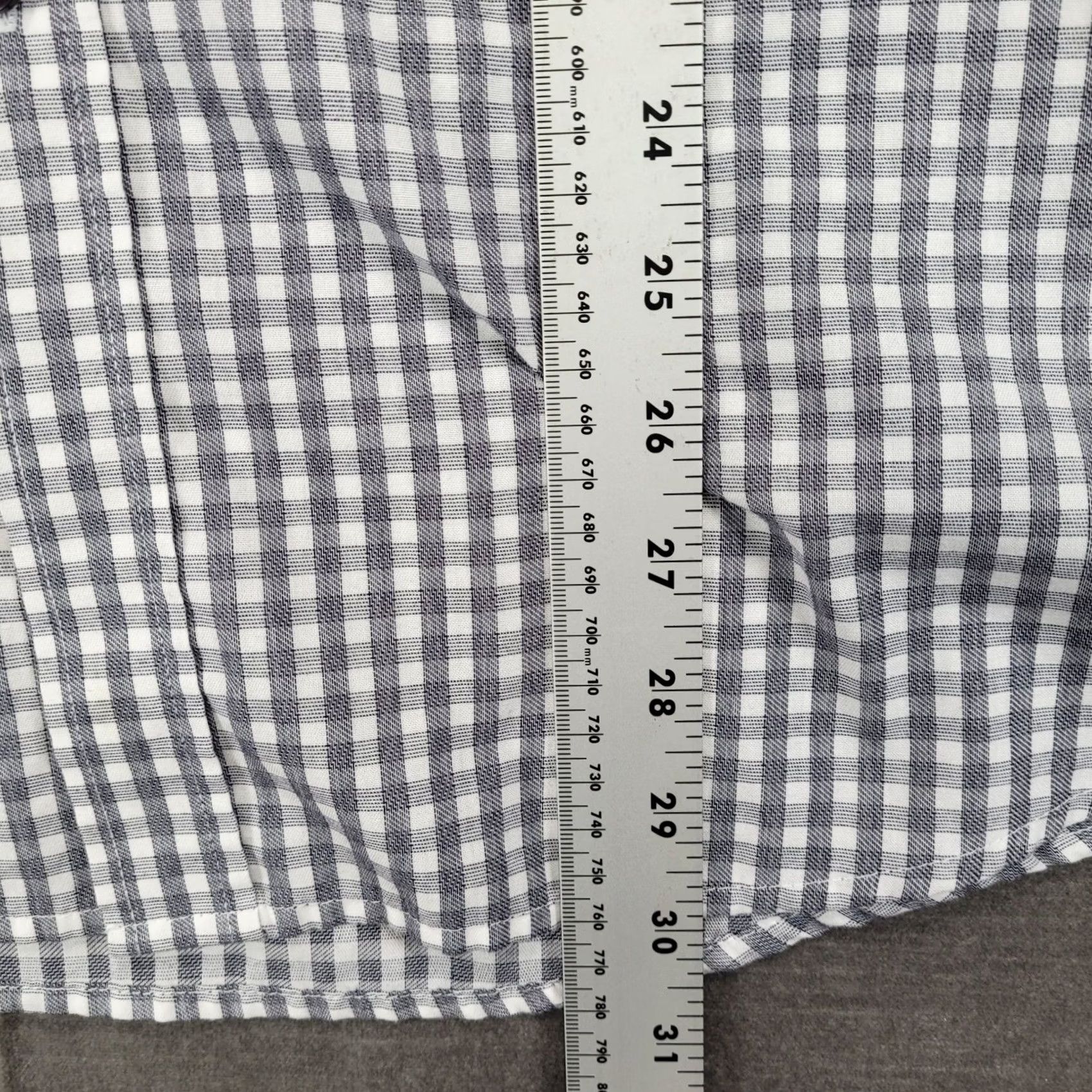 MLB Antigua Mens Atlanta Braves MLB Gingham Button Down Shirt Grey White Large L Size US L / EU 52-54 / 3 - 4 Thumbnail