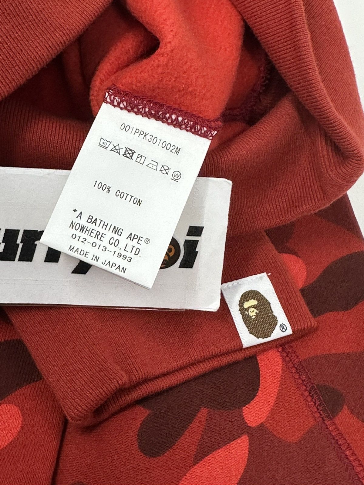 Bape BAPE Color Camo Shark Pullover Hoodie Red Size US S / EU 44-46 / 1 - 7 Thumbnail