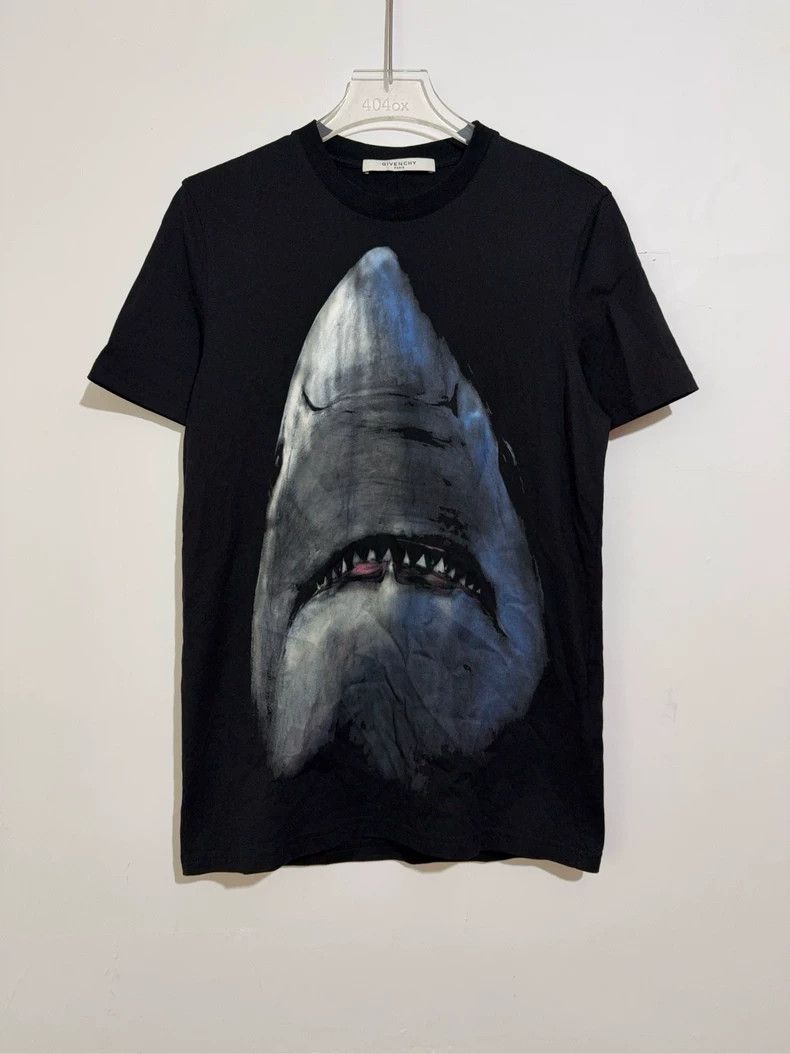 Givenchy Givenchy Black Shark Printed Short Sleeve Size US XS / EU 42 / 0 - 1 Thumbnail