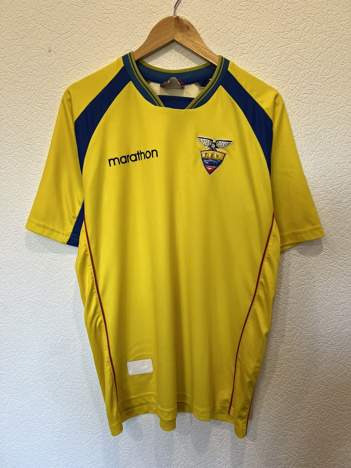Vintage Marathon Ecuador 2002 Home Kit Soccer Jersey Football Shirt Size US L / EU 52-54 / 3 - 1 Thumbnail
