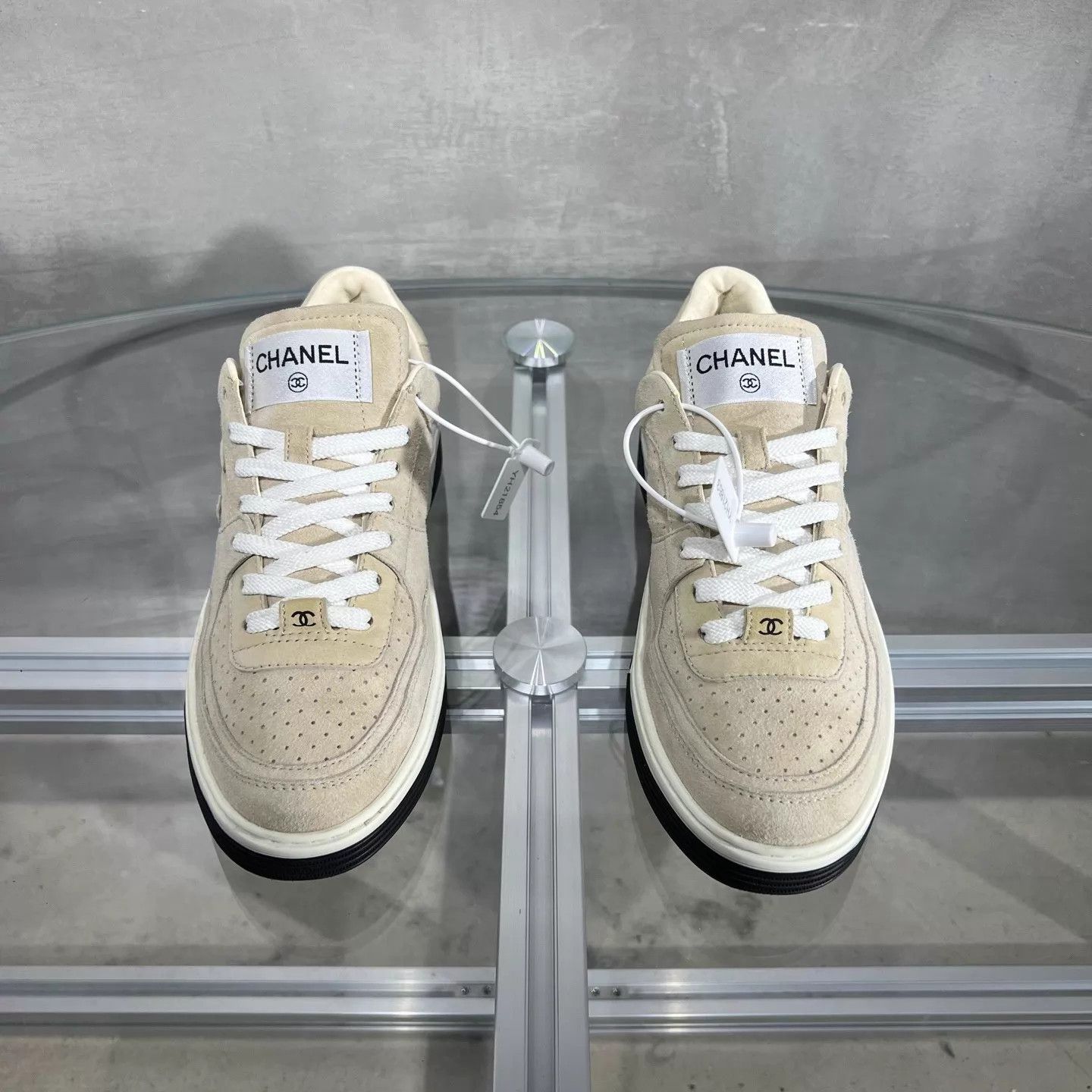 Chanel CHANEL Brown Suede Sneakers 38.5 EU Original Box Size US 8 / IT 38 - 1 Thumbnail