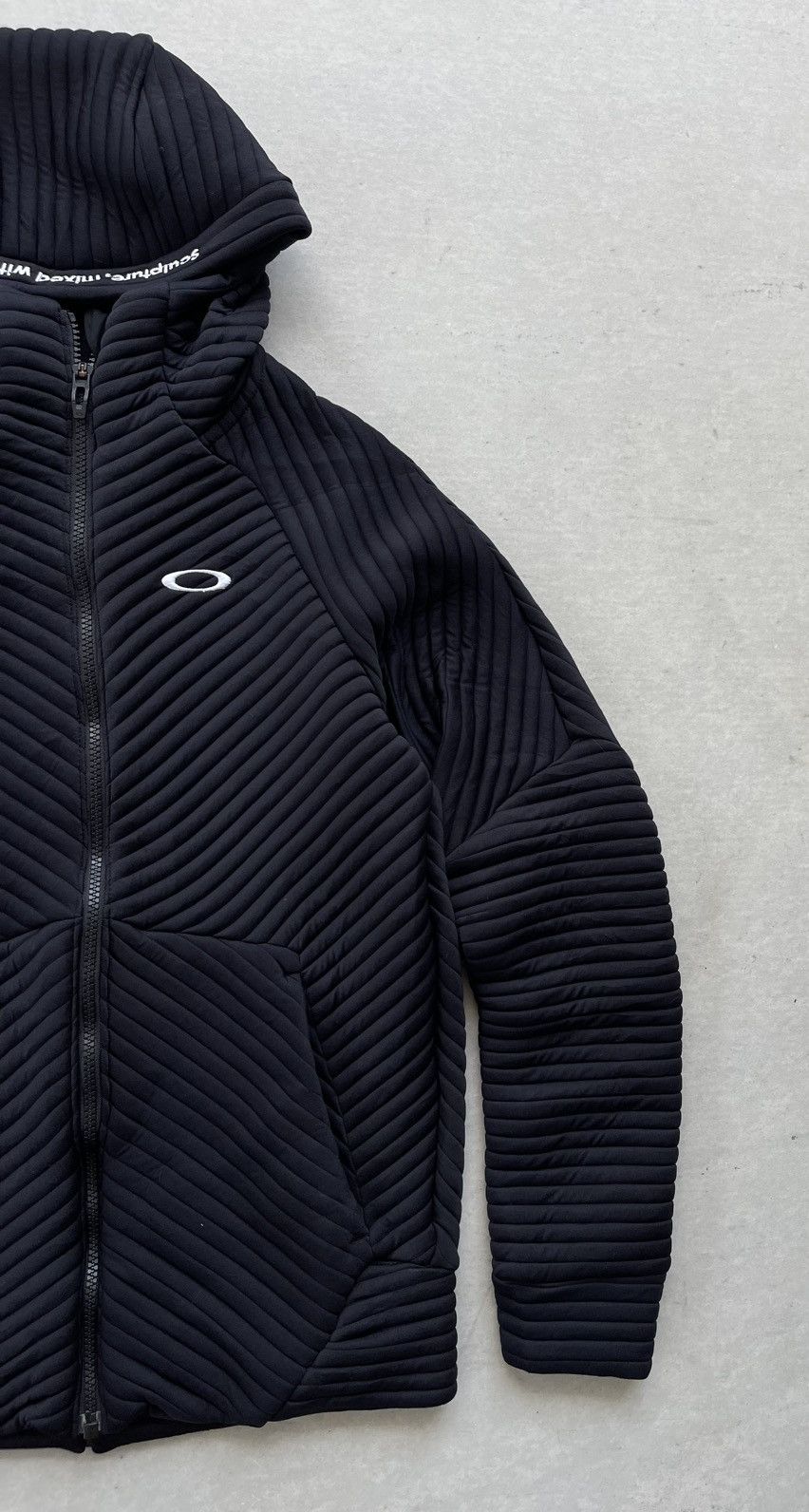 Oakley F/W 2019 OAKLEY MEN'S RIBBED/QUILTED SEAMLESS HOODED JACKET Size US S / EU 44-46 / 1 - 6 Thumbnail