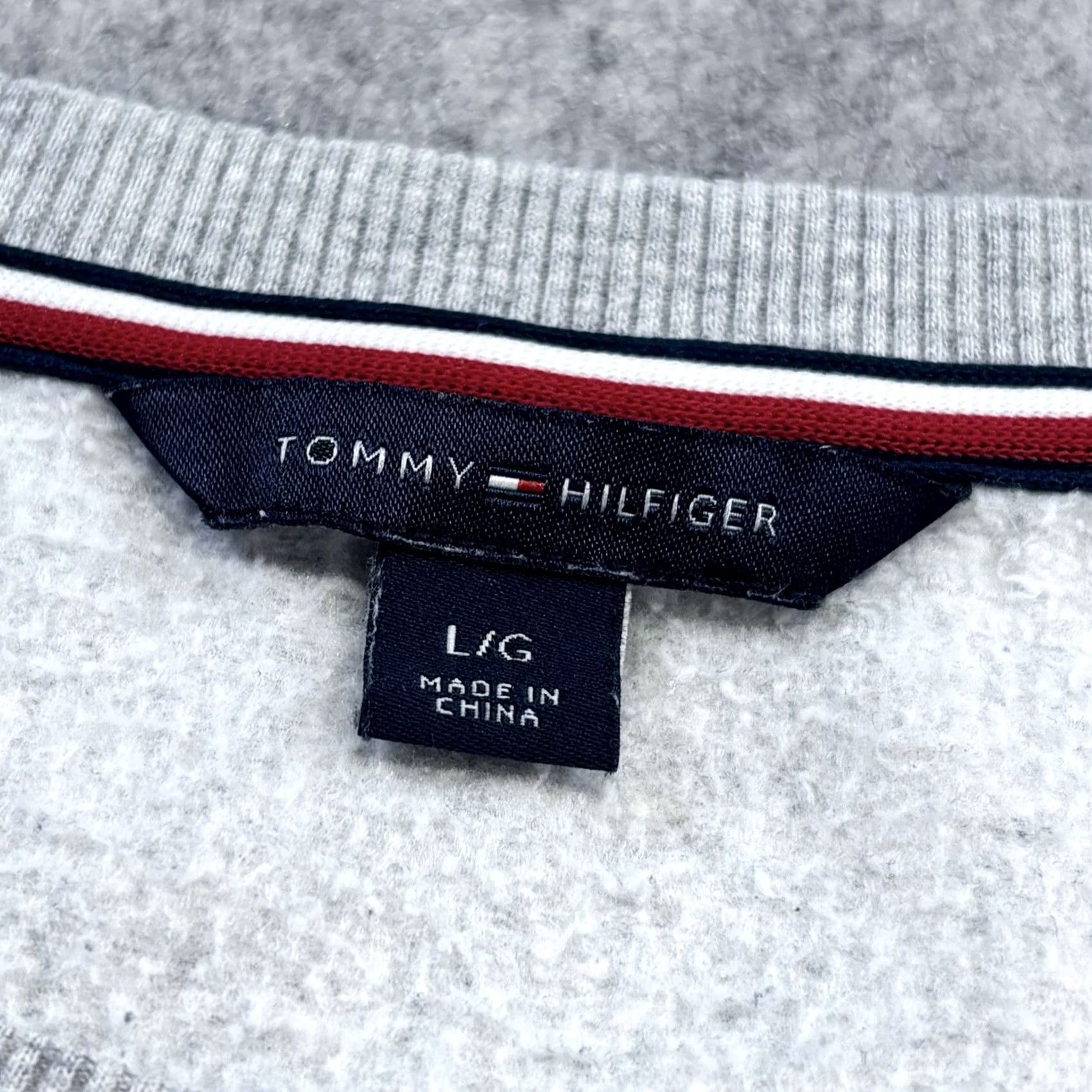 Tommy Hilfiger VINTAGE Tommy Hilfiger Sweatshirt Women’s Grey Round Neck Pullover L Casual, Travel, Winter, Spring, Autumn, Summer, Regular Fit Women Size L / US 10 / IT 46 - 5 Thumbnail