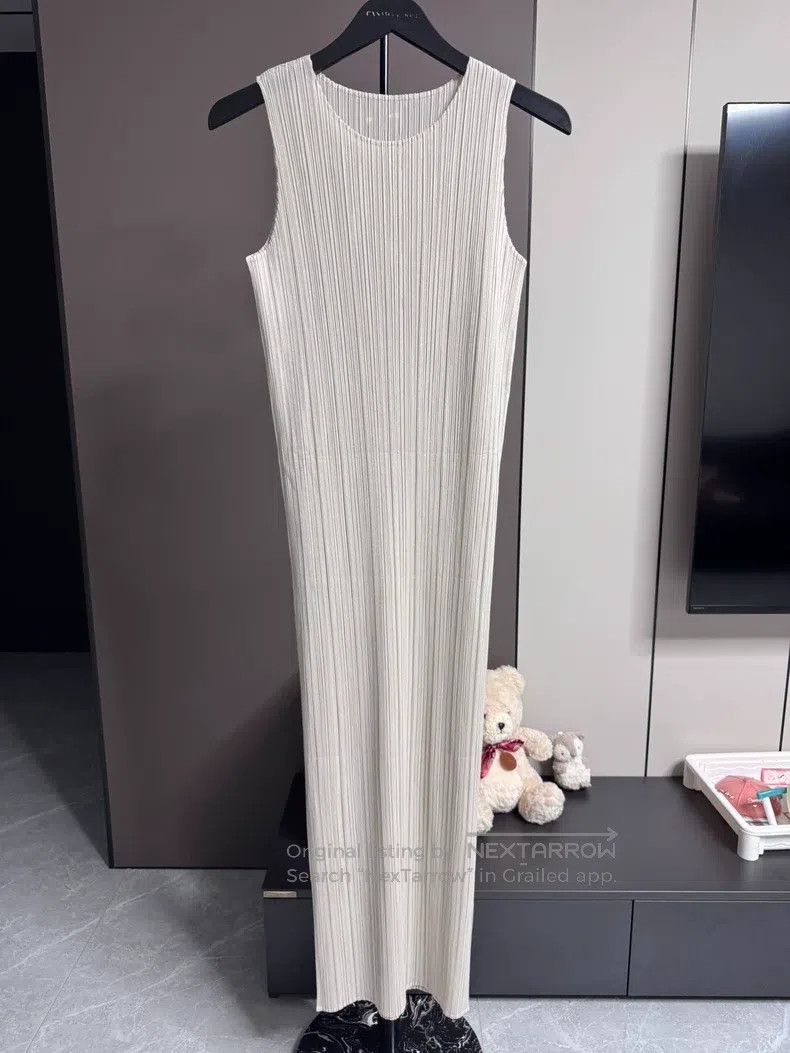 Issey Miyake Issey Miyake size:4 Beige Skirt Size M / US 6-8 / IT 42-44 - 1 Thumbnail