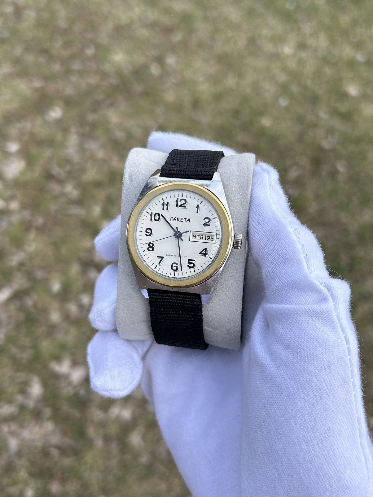 Vintage Vintage Watch Raketa Mechanical USSR Soviet Authentic 1980s Size ONE SIZE - 2 Thumbnail