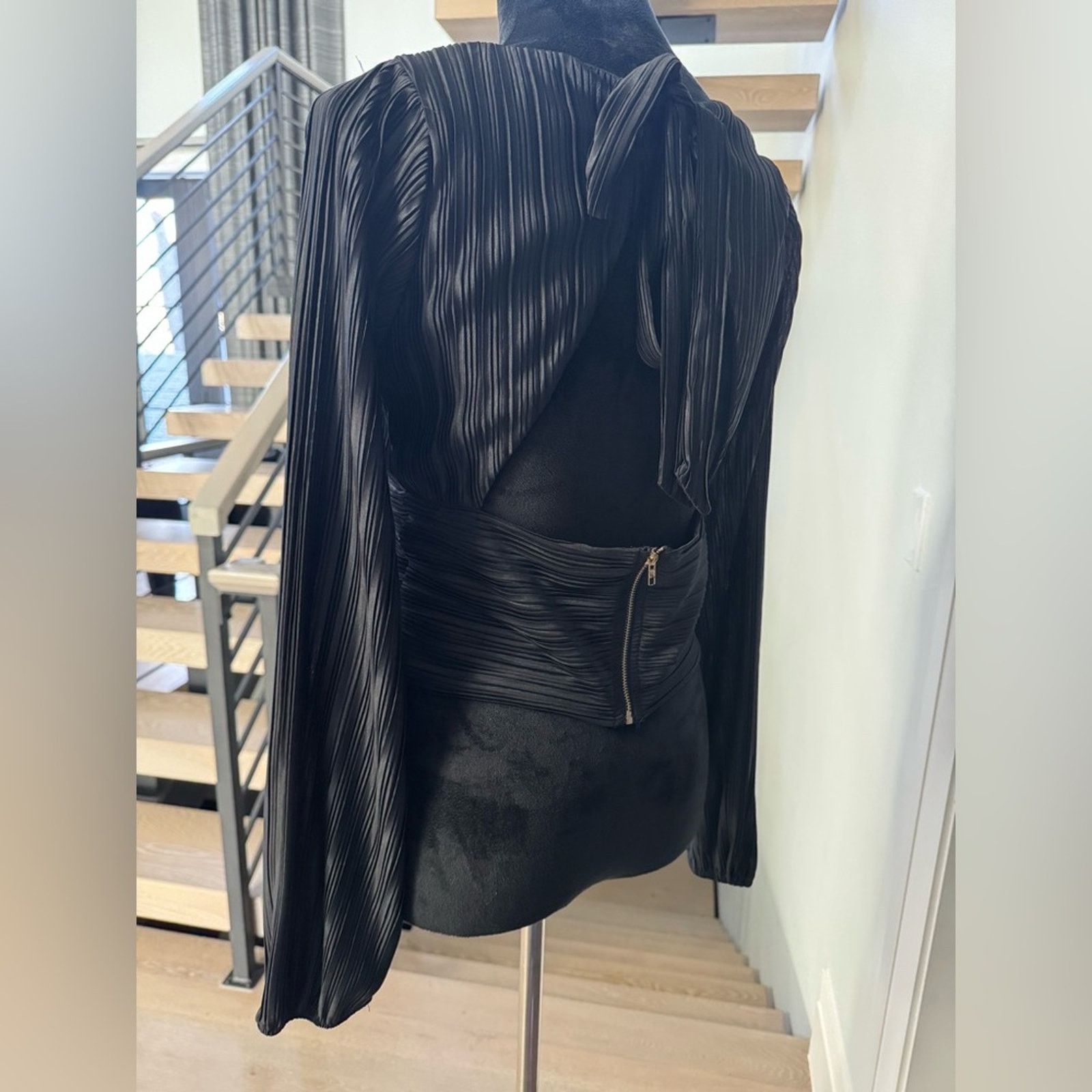 Other New Elegant Black Pleated Long Sleeve Top size S Size S / US 4 / IT 40 - 4 Thumbnail