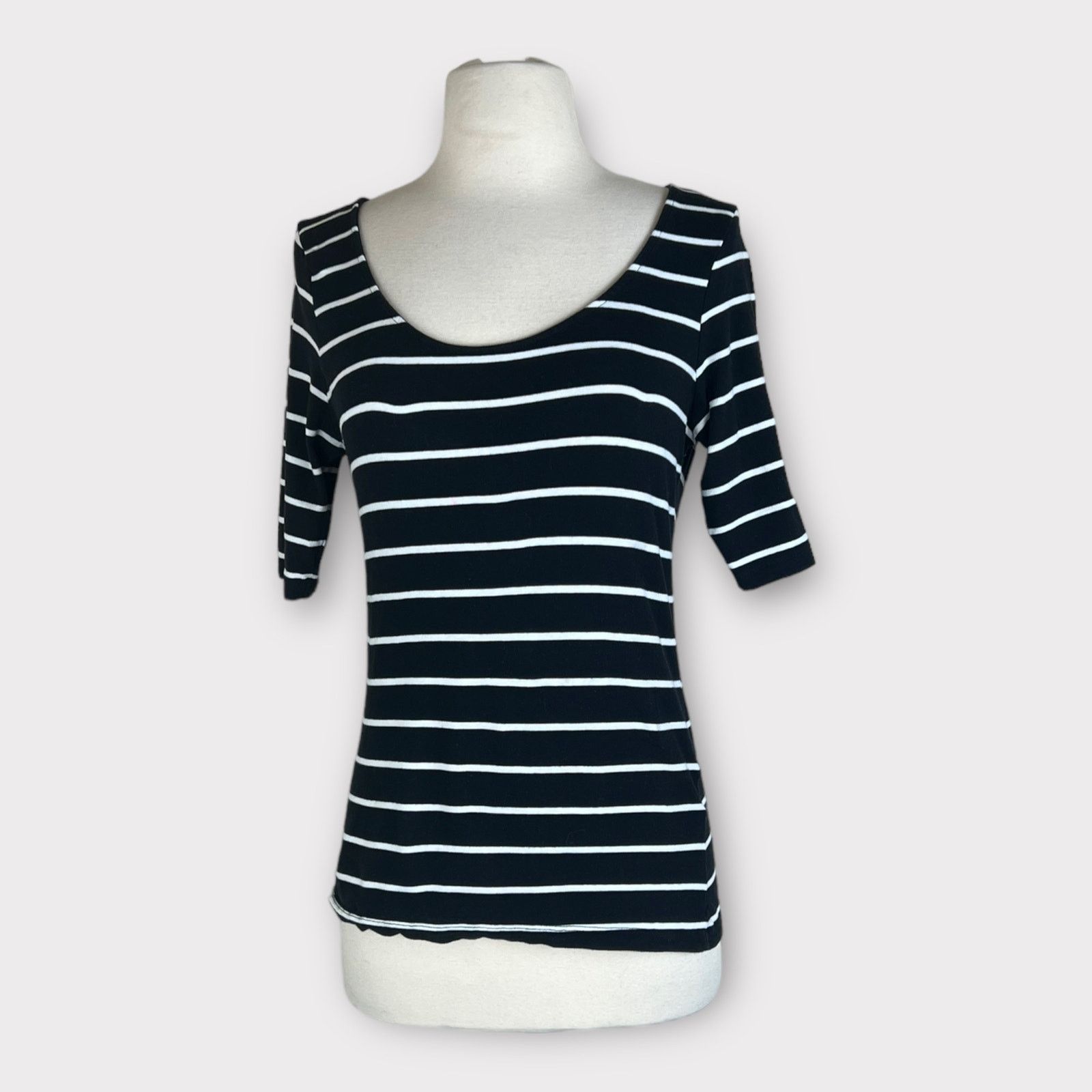 H&M H&M Basic | Striped Round Neck Strip Top | Medium Size M / US 6-8 / IT 42-44 - 5 Thumbnail