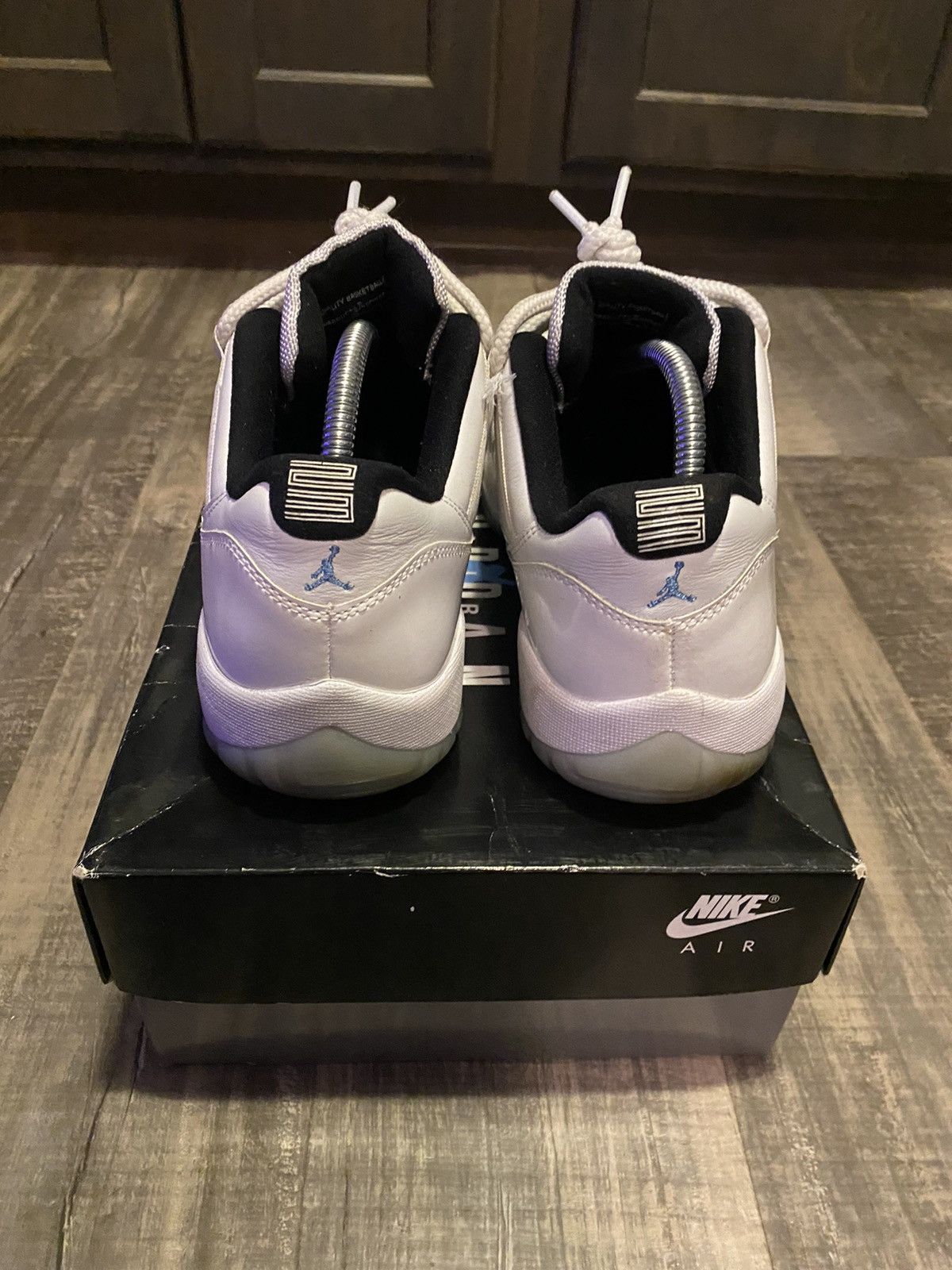 Jordan Brand Jordan 11 Low Legend Blue Size US 8.5 / EU 41-42 - 3 Thumbnail