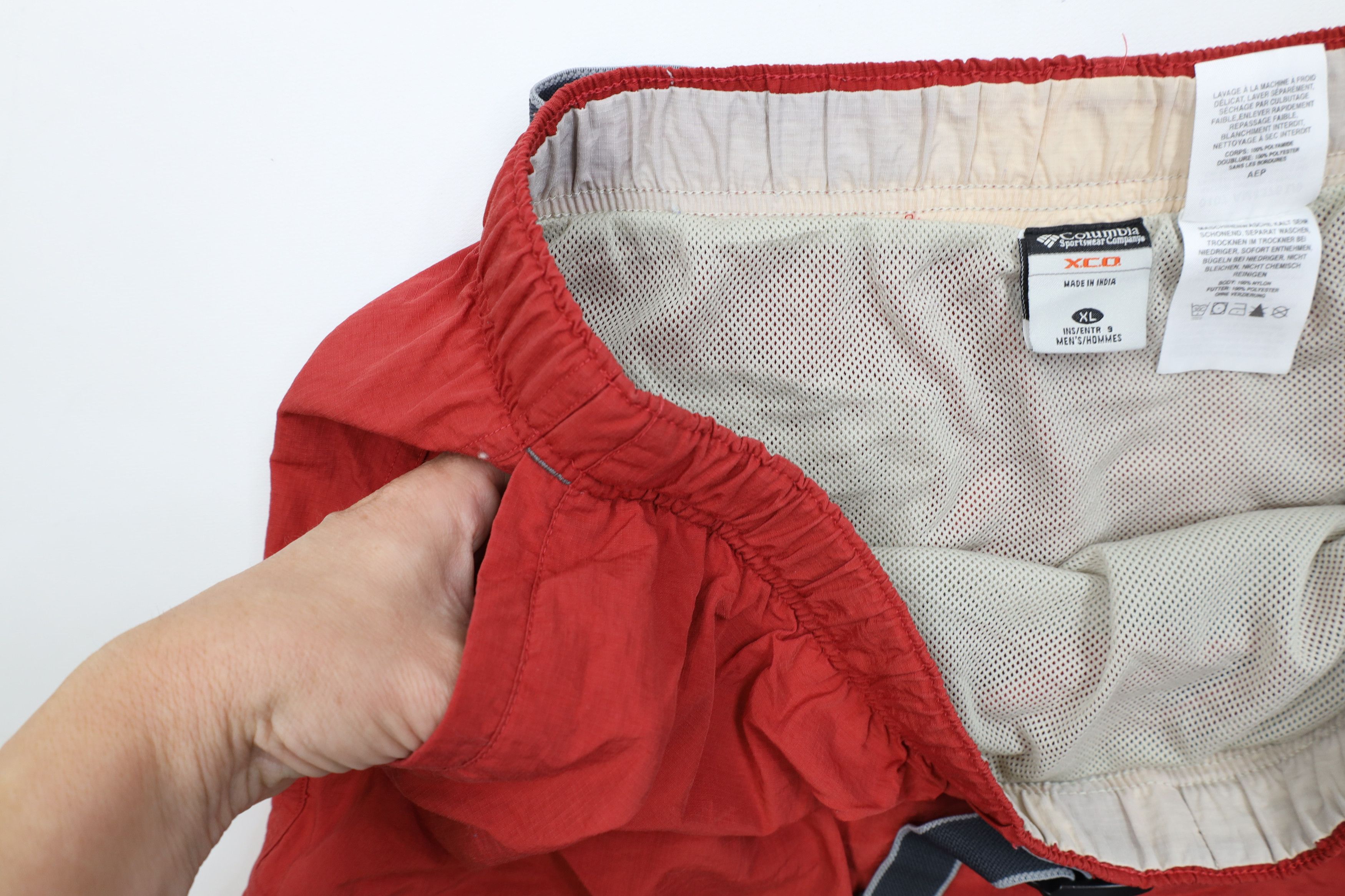 Columbia Vintage Y2K Columbia Lined Above Knee Cargo Shorts Red Size US 36 / EU 52 - 6 Thumbnail