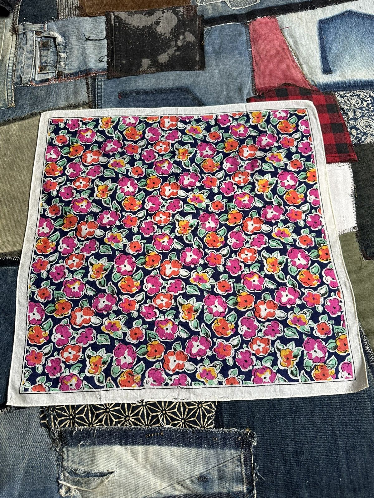 Givenchy × Vintage Vintage Givenchy Handkerchief/ Neckerchief/ Bandana Size ONE SIZE - 1 Thumbnail